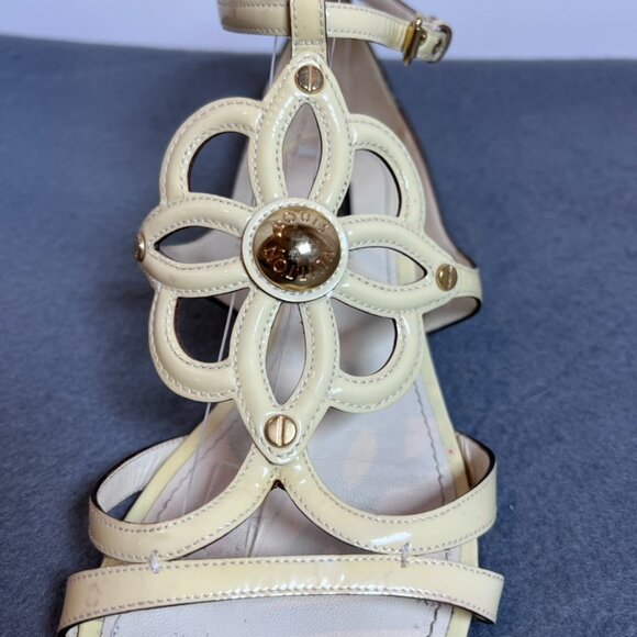 Amputee LEFT SHOE ONLY 39.5 Louis Vuitton Cream Patent Leather Cutout sandal - Picture 3 of 4